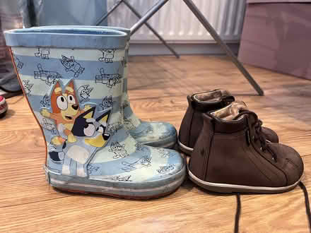 Photo of free kids' shoes size 7 (Hale End IG8) #1