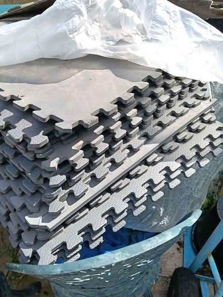 Photo of free Foam squares (Napsbury AL2) #1