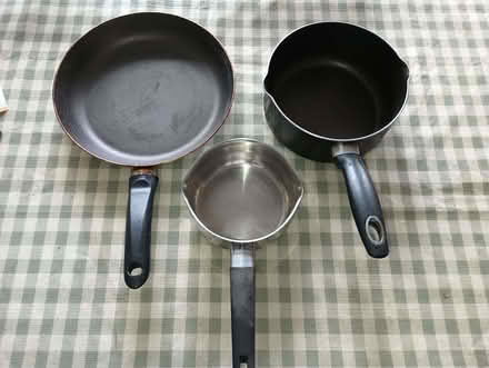 Photo of free Pots and pans (Assarts Farm Estate NG16) #1
