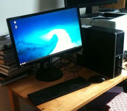 Photo of free HP Elite PC + 24" screen & latest Linux Mint ! (please read) (North Laine BN1) #2