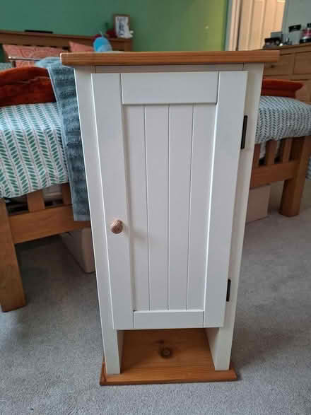 Photo of free Wooden bathroom cabinet (Mortimer Berkshire RG7) #1