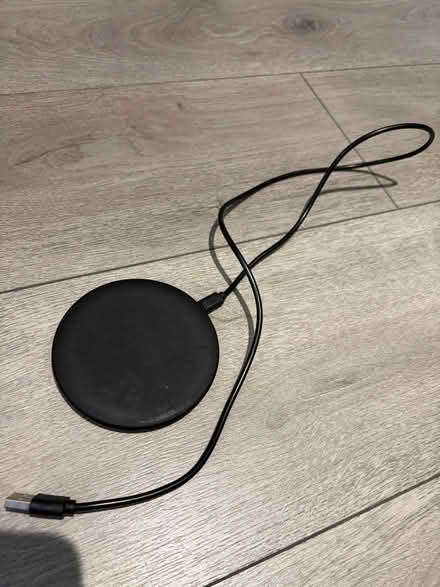 Photo of free Wireless phone charger (Burgess Hill RH15) #1