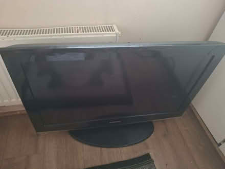 Photo of free Samsung Colour TV 32 inches, collection from N17 (Tottenham N17) #1