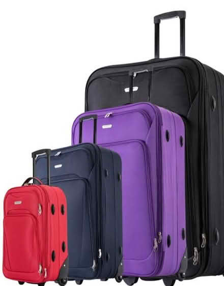 Photo of big suitcase (Cumberland street EH3) #1