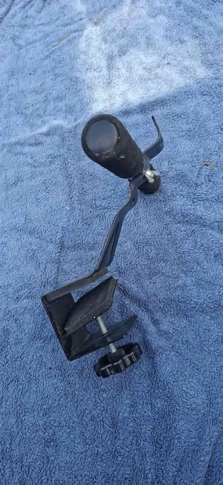 Photo of free Adjustable sit up bar (CO6 - West Bergholt) #2