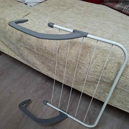 Photo of free Over radiator airer (New Southgate N11) #2
