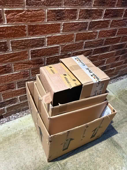 Photo of free 5 x Medium size strong boxes (Belle Vale L25) #3
