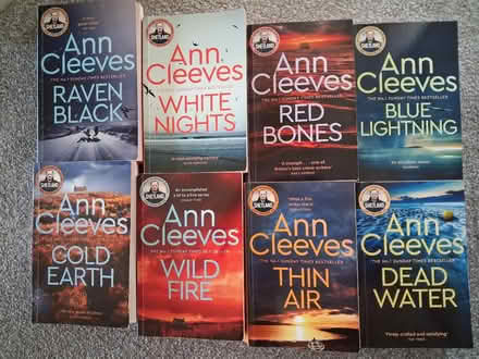 Photo of free Complete set of Shetland novels (Craig-y-don LL30) #1