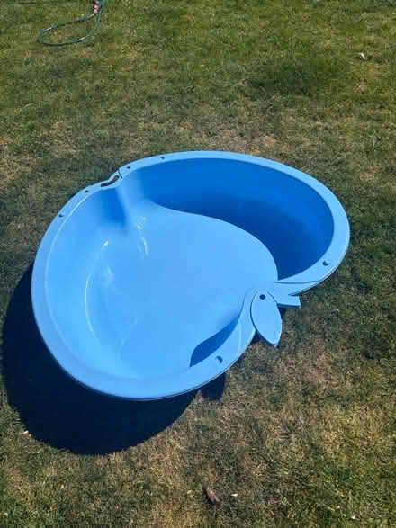Photo of free Sand pit / paddling pool (Hitchin Herts) #1