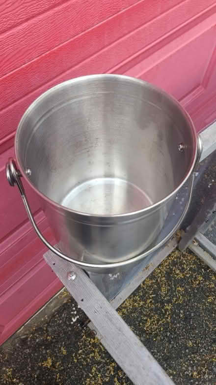 Photo of free Small Countertop Compost Bucket (Near Washington & Commonwealth) #1
