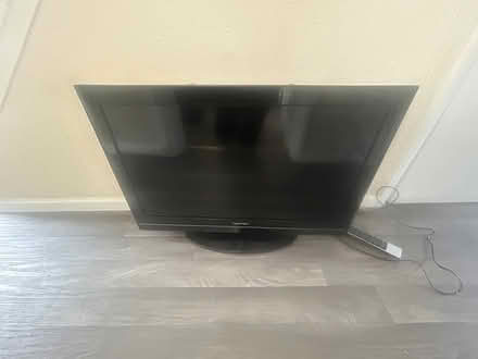 Photo of free 32 inch Toshiba Television (Ellesmere port) #1