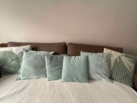 Photo of free Cushions (DE22) #1