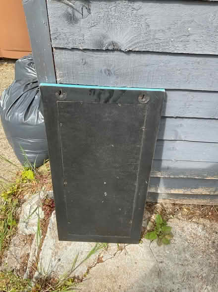 Photo of free Painted frame mirror with crack (SE26) #2