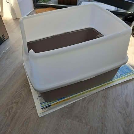 Photo of free Cat litter tray (New Southgate N11) #3
