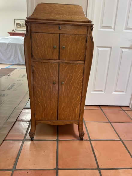 Photo of free Antique Victrola (Los Gatos near Pollard Safeway) #1