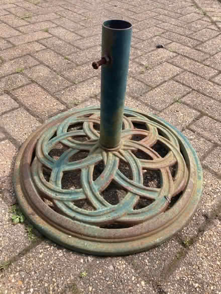 Photo of free Metal parasol stand (Street BA16) #1