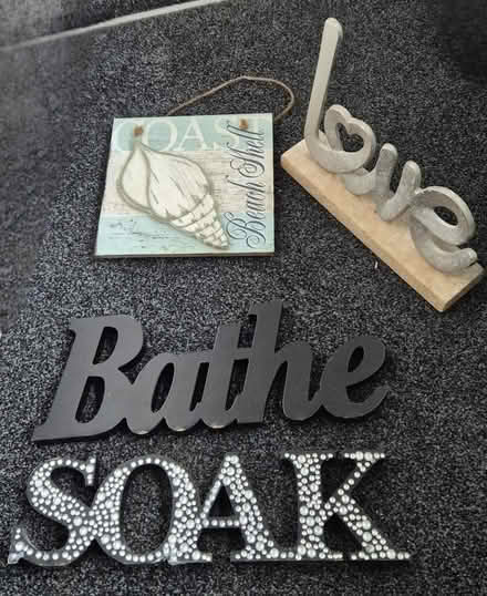 Photo of free Bathroom ornaments (Weston-super-Mare BS23) #1