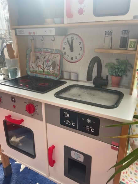 Photo of free Play kitchen - ON OFFER FOR USE, NOT JUST TO SELL ON (Winton BH9) #1