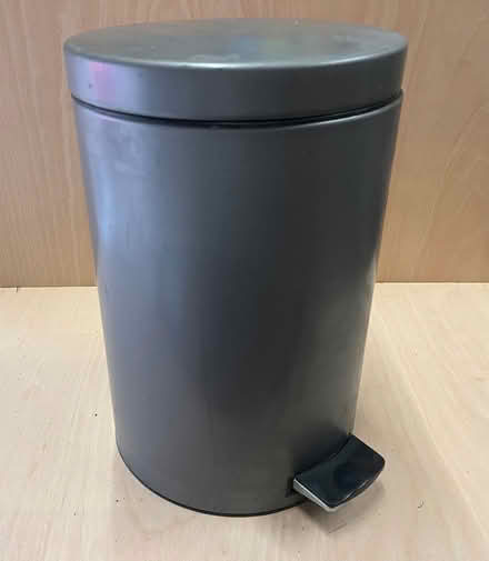Photo of free Pedal bin (Piccadilly M1) #2