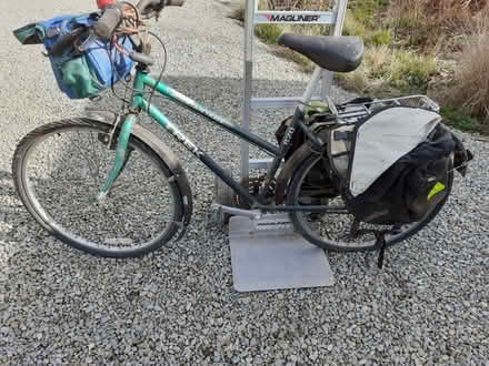 Photo of free 2 bikes - 1 mens 1 ladies - will separate - REVISED (Fairlight TN35) #3