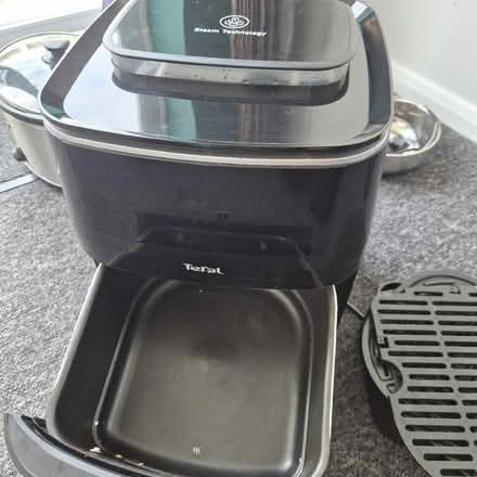 Photo of free Tefal Airfryer (Bleadon BS24) #4