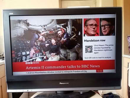 Photo of free TV Panasonic Viera TX-32LMD70A (Brickhill MK41) #1