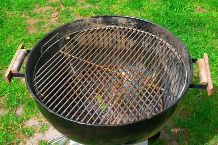 Photo of free Weber Barbecue (Charvil RG10) #2