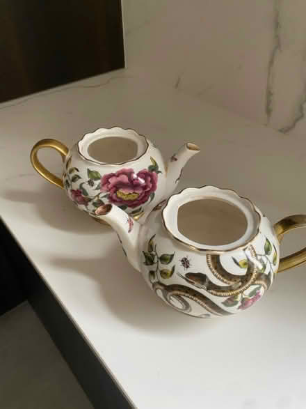 Photo of free China teapots without lids (Nottingham the Park NG7) #1