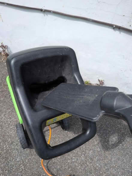 Photo of free Wood chipper (BN1) #2
