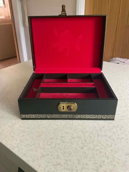 Photo of free Jewellery box (Woodley SK6) #2