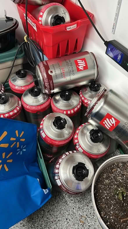 Photo of free large coffee tins (Carson Grove) #2