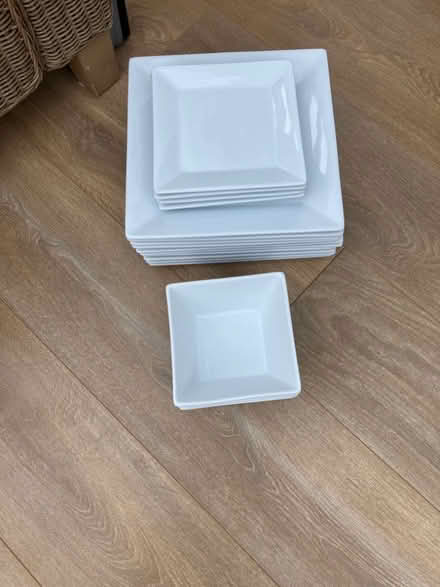 Photo of free White Crockery (Wokingham RG40) #2