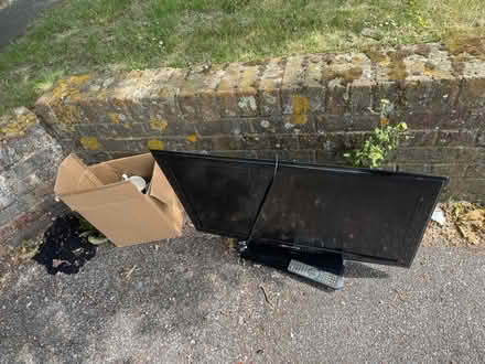 Photo of free Tv and more (SE25) #1