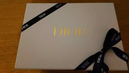 Photo of free Dior large gift box (BD13) #1