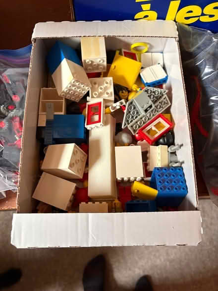 Photo of free Lots of lego Barrie Ontario (L4m 5m2) #3