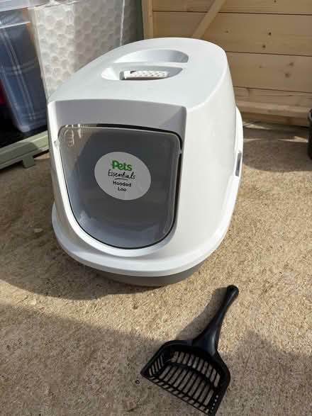 Photo of free Hooded cat litter tray (Burgess Hill RH15) #2