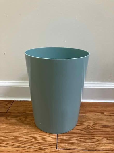 Photo of free Green bin & packing materials (Woodside) #1