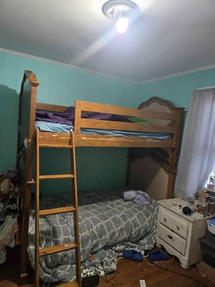 Photo of free Bunk bed (Waterbury) #1