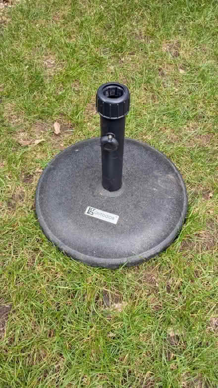 Photo of free Heavy base and pole for 2m parasol (ME13 7FB) #1
