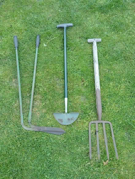 Photo of free Gardening tools (Assarts Farm Estate NG16) #1