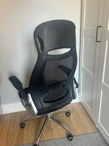Photo of free Black mesh desk chair (Wickford SS11) #2