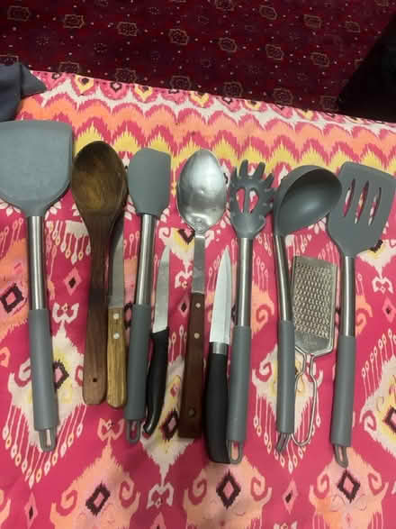 Photo of free Kitchen utensils and plates (Yiewsley UB7) #2