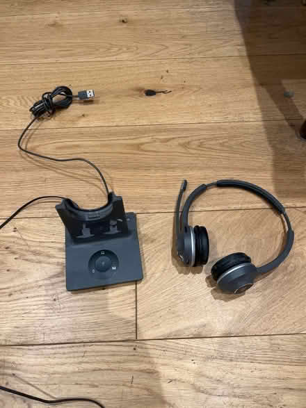 Photo of free Cisco Bluetooth headset (Summertown OX2) #2