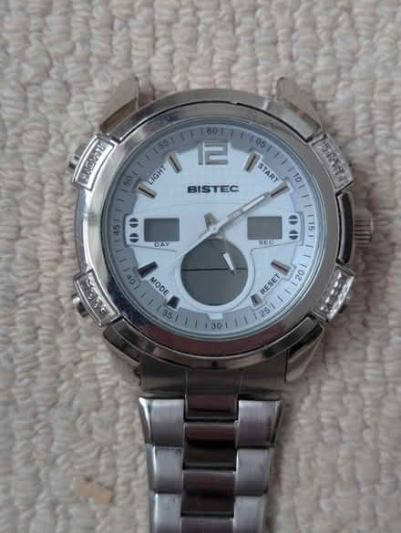 Photo of free Analogue Watch (CB3) #1
