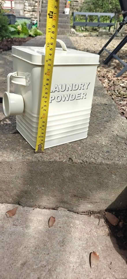 Photo of free Laundry powder tin (BS4) #3