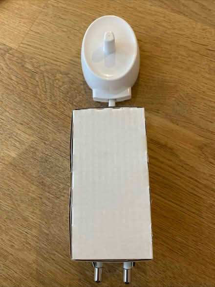 Photo of free Oral B electric toothbrush charger (Alstone GL50) #1