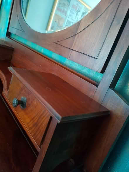 Photo of free Georgian dressing table mirror (Matlock DE4) #3