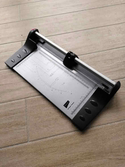 Photo of free Paper rotary trimmer - slightly blunt (Seaford BN25) #1