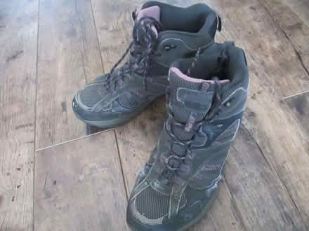 Photo of free Regatta women's walking boots size 8 (Cheylesmore CV3) #1
