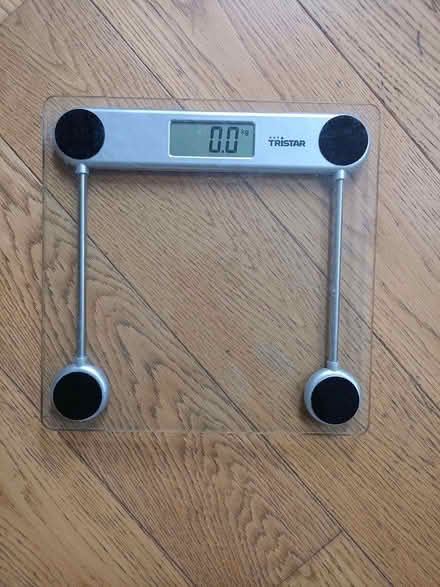 Photo of free Bothroom weight scale (White City, W12) #1